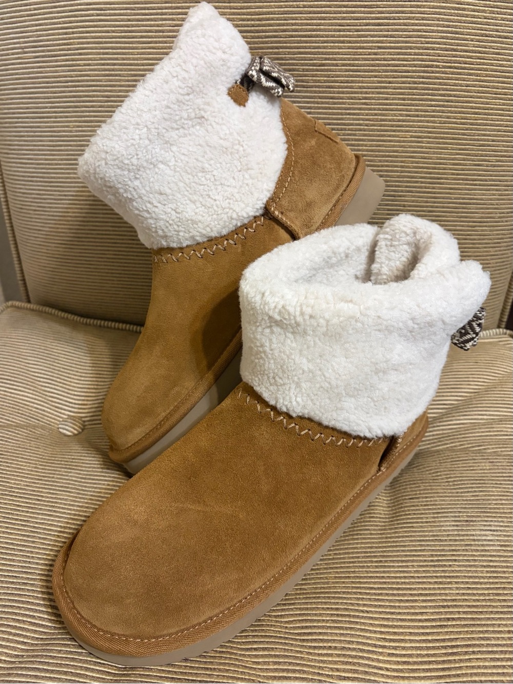NWOT Earth® Women's Wing Cozy Suede Ankle Bootie - Natural/Medium Brown - Size 8